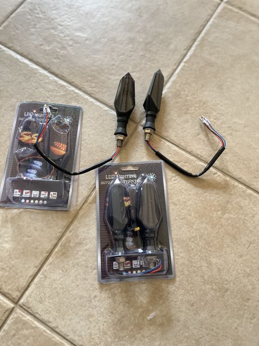 PISCAS UNIVERSAIS  LED LIGHTING