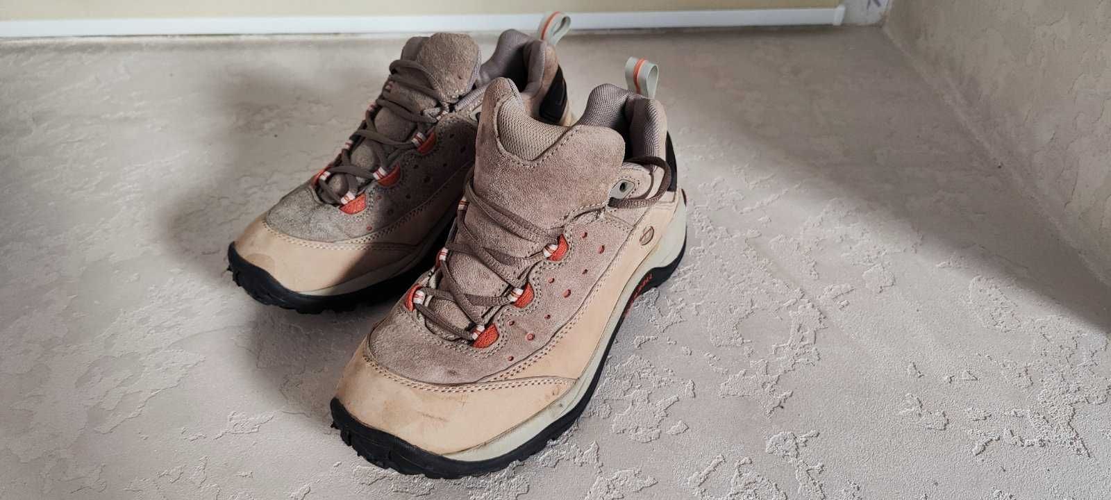 Кросівки жіночи MERRELL 37.5 розмір