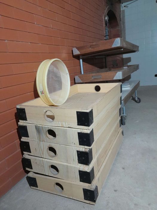 Tabuleiros para pão/bolos