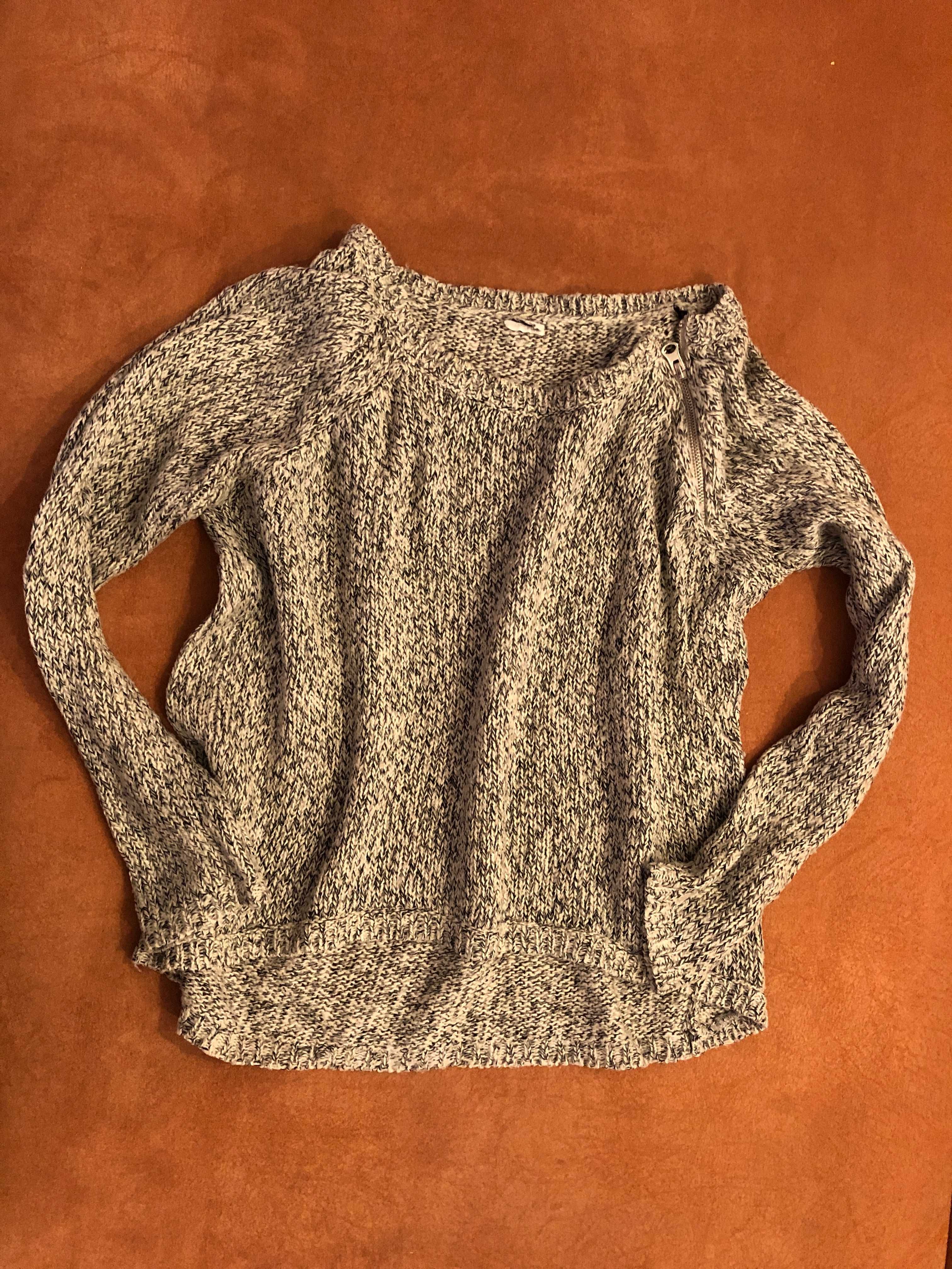 Sweter damski delikatny, lekki, w pepitkę. Szaro- czarny, b.wygodny