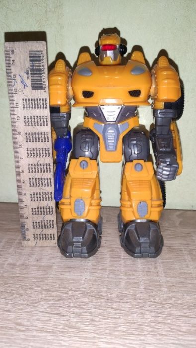 Продам игрушки-роботы Hap-p-kid