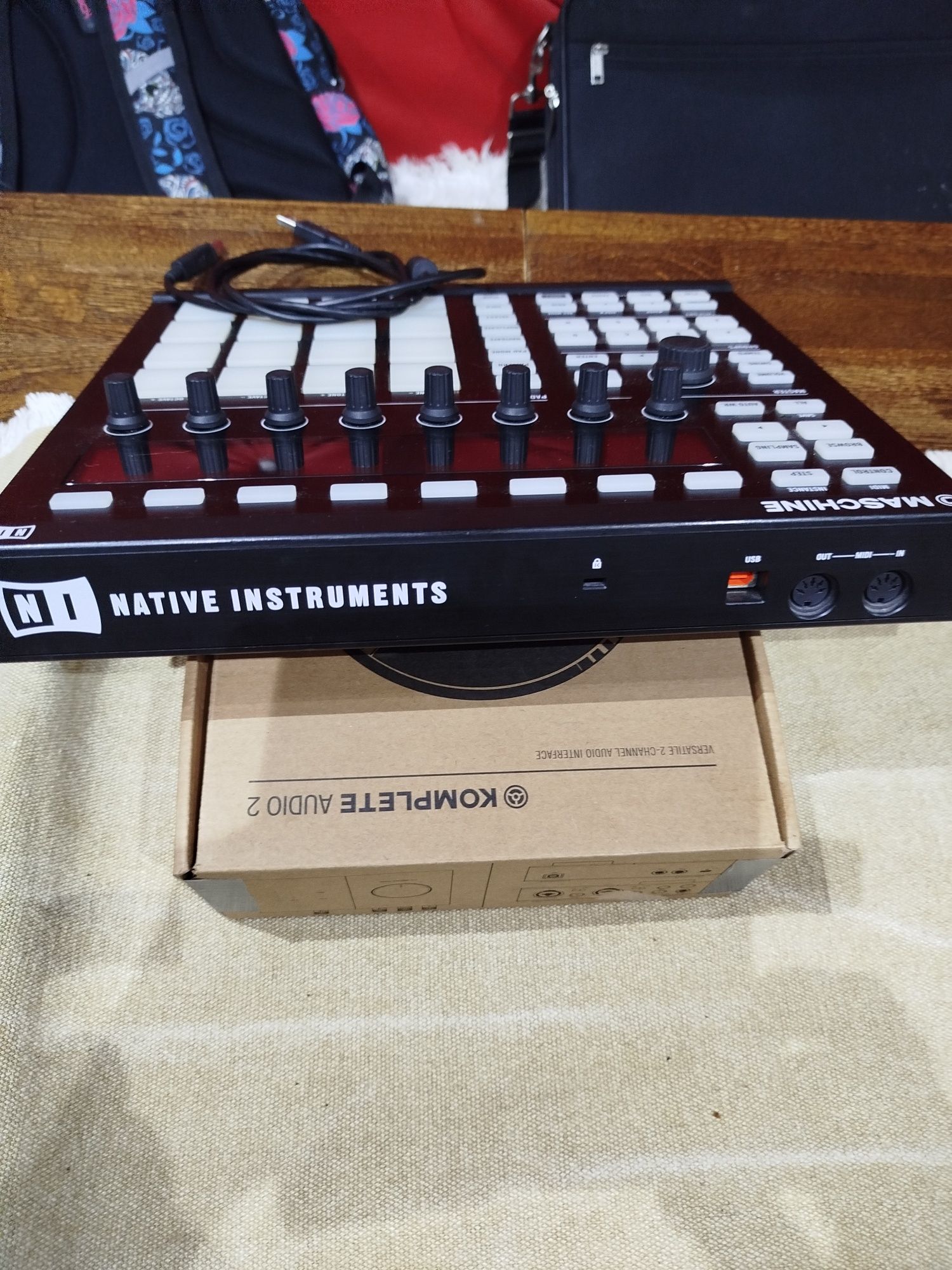 Native instruments MKll+nowy software.