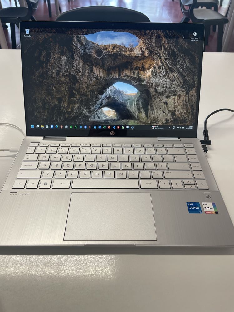 HP x360 14-ek1018np