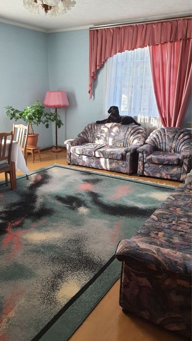 Продаю будинок з ділянкою землі