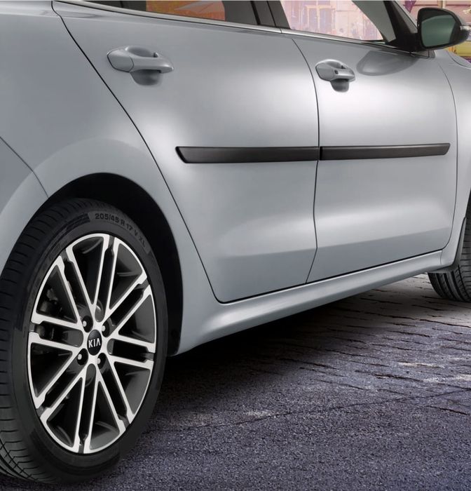 Listwy boczne Kia Rio IV oryginalne Nowe
