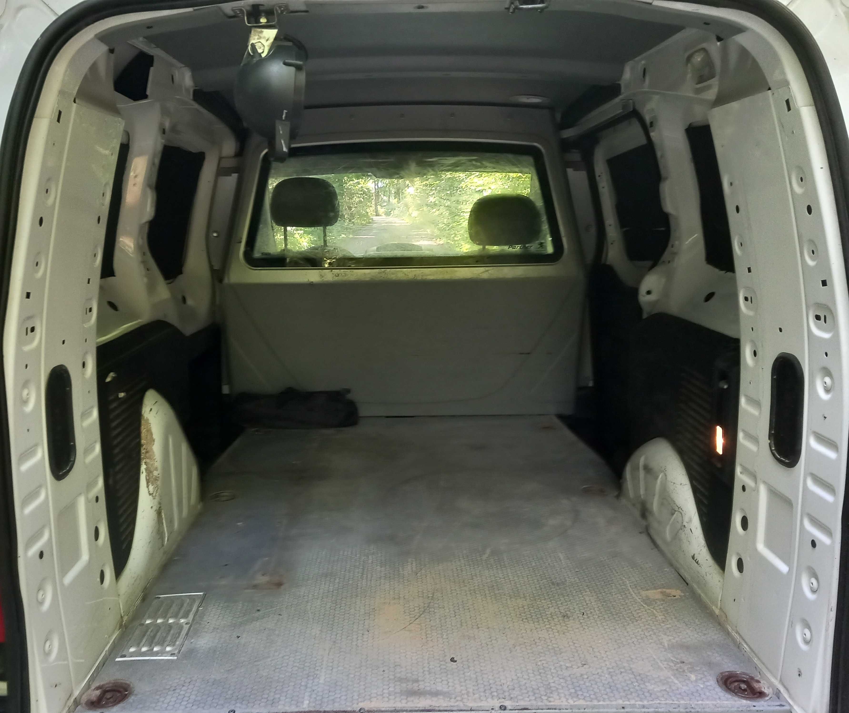 Berlingo_Partner_Long_1.6 HDi_Klima_Webasto_Grzane fotele_OKAZJA