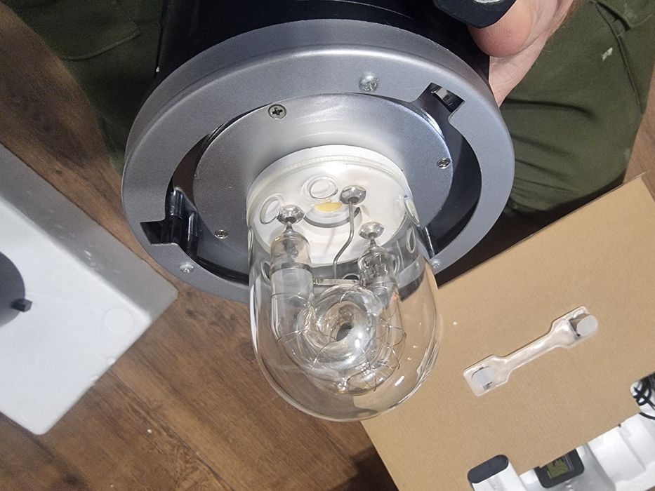 Quadralite Atlas 600