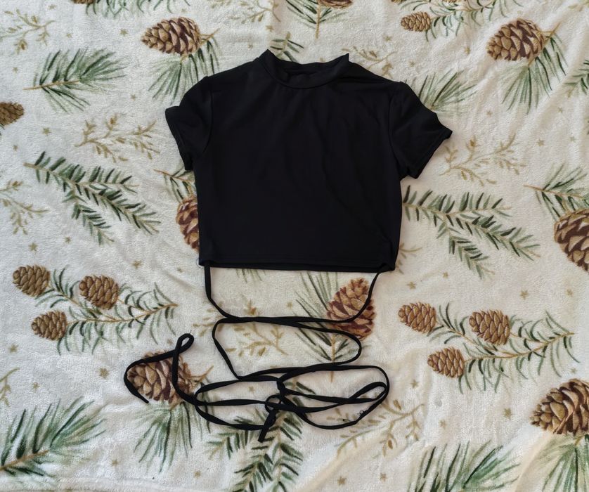 Crop top damski wiązany rozmiar M