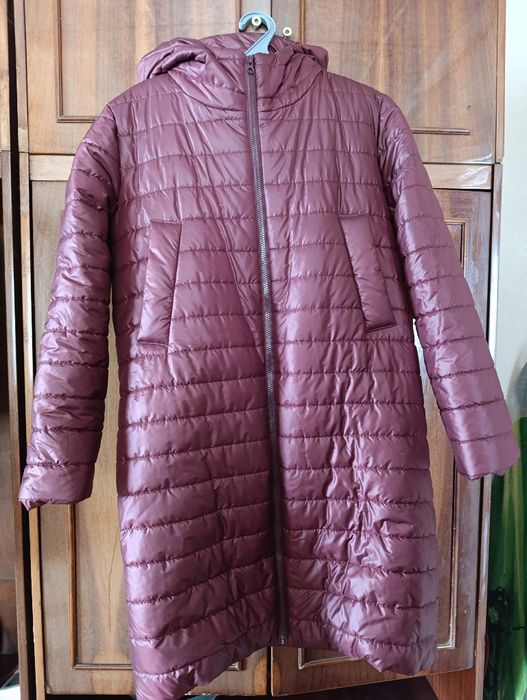 Жіноча куртка подовжена 48 р.