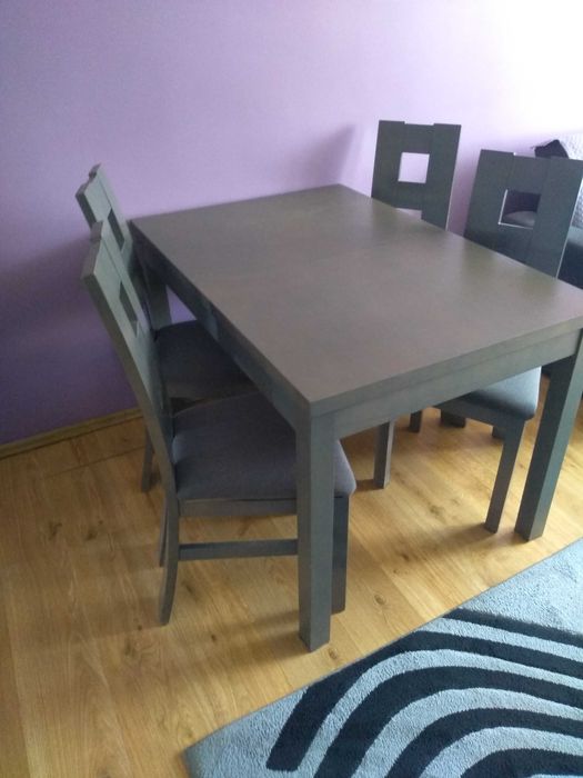 Sprzedam używany stół i krzesła