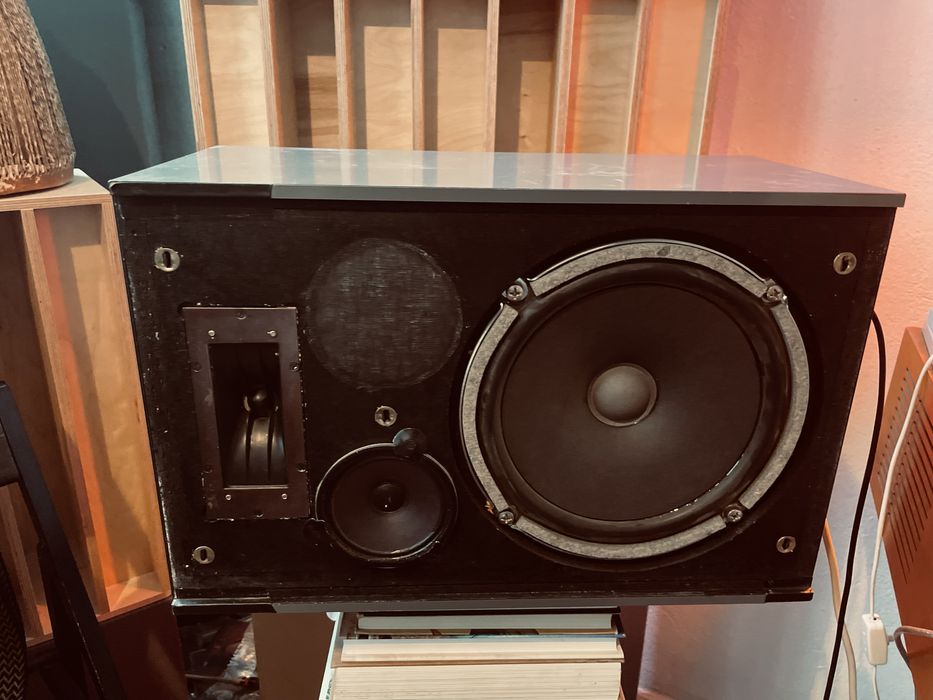 Monitory Klein & hummel OY