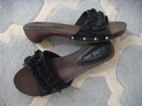 czarne klapki / sandały / buty nr 39