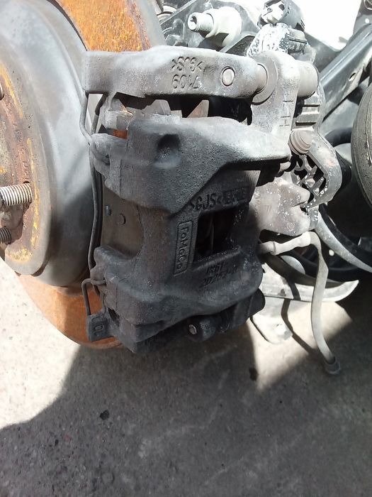 Zacisk hamulcowy tył Ford Focus MK4 Kombi