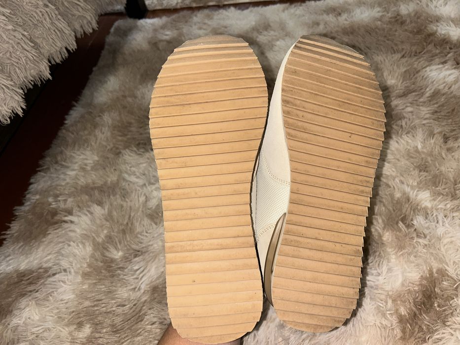 Жіночі кросівки Restime 40 розмір