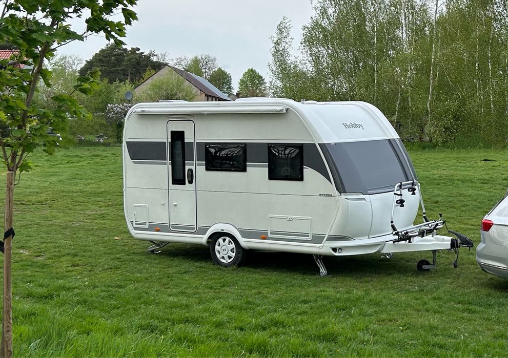 Hobby 390 SF Ontour - kompaktowa, bogato doposażona, jak nowa !!