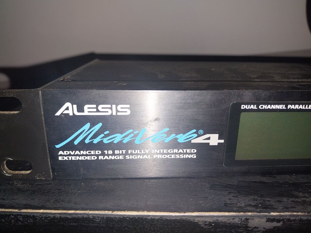 Alesis Midiverb4