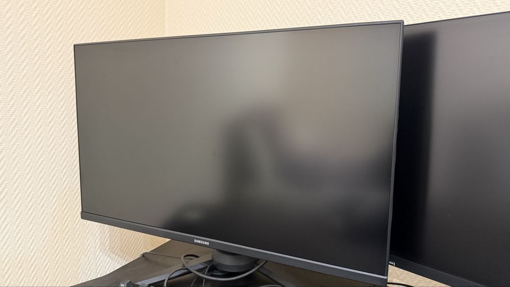 Монитор Samsung F27G35TFW1