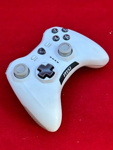 pad bezprzewodowy msi force gc30 przycisków pc /android opis