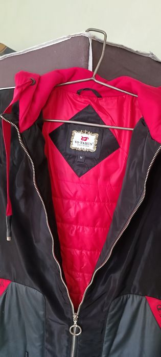 Пальто  весняне легеньке