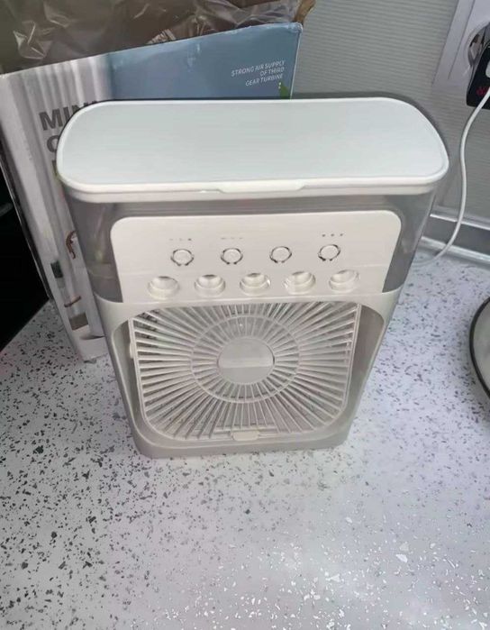 Хит 2025 Компактный Вентилятор с подсветкой