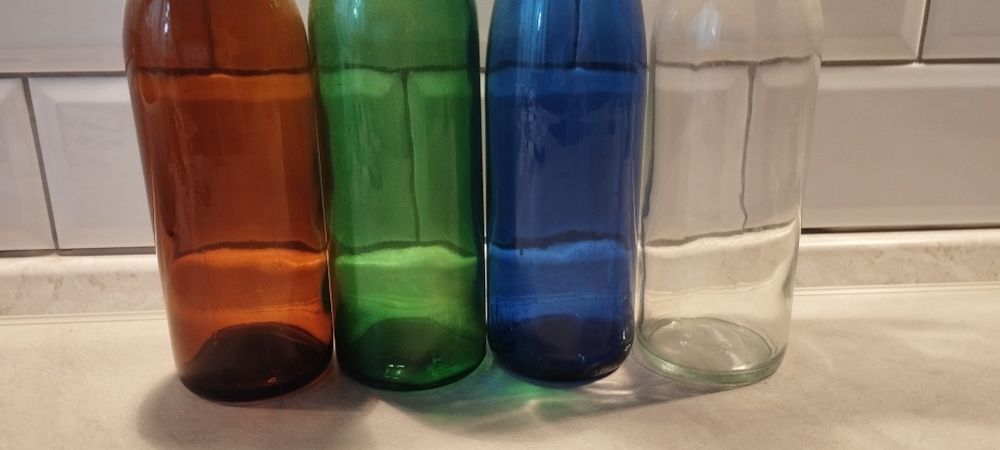 4 sztuki Butelek szklanych pojemności 0,75 l z czasów PRL-u - Vintage