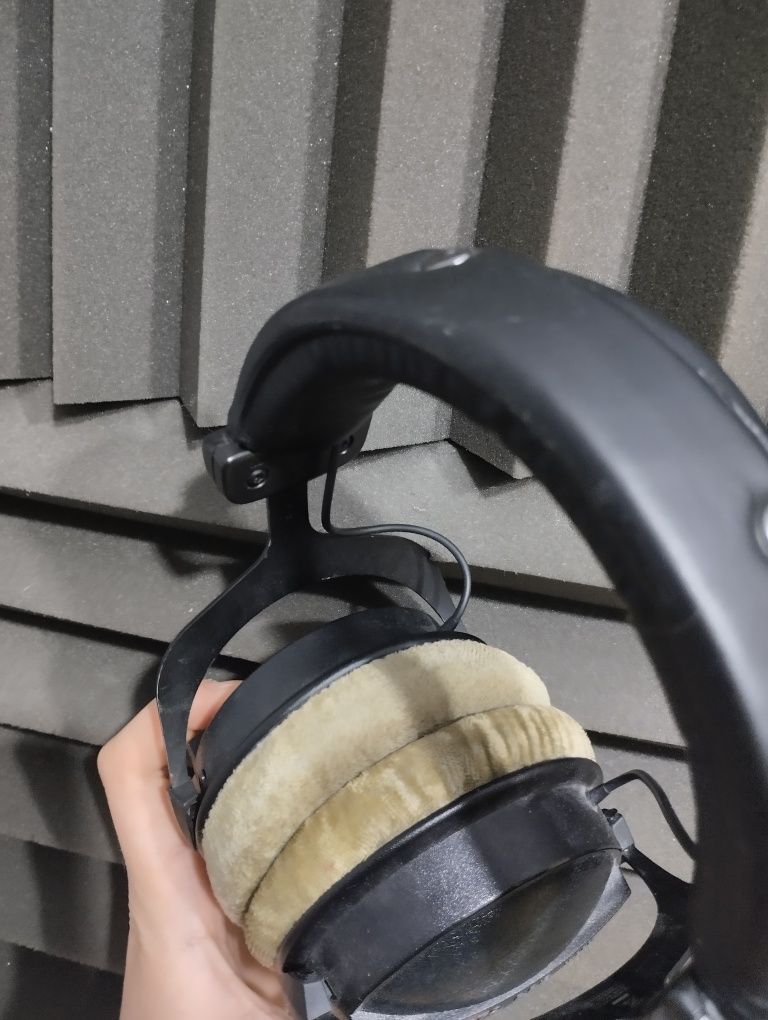 Słuchwaki studyjne BEYERDYNAMIC DT770 Pro 80