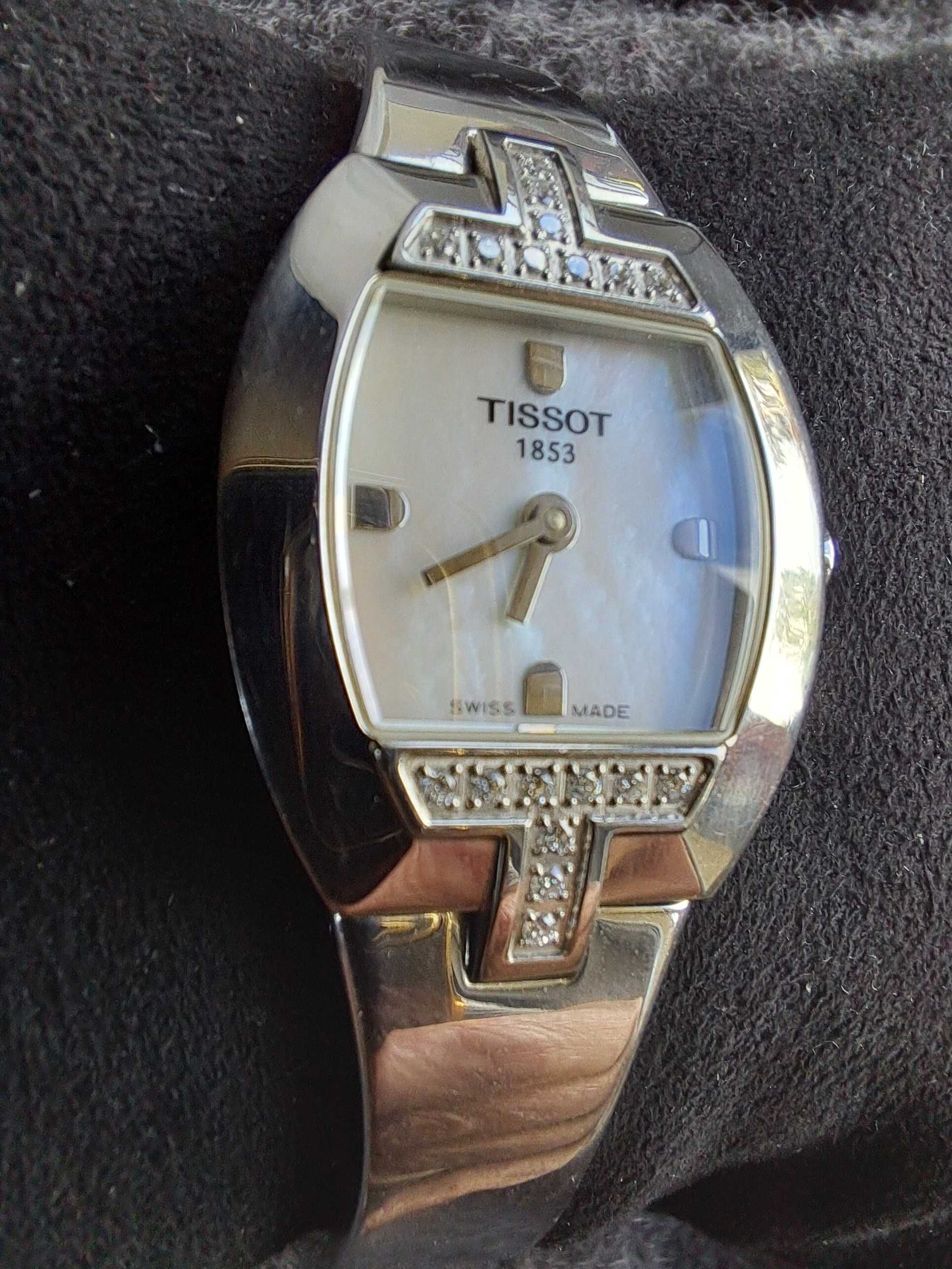 Damski zegarek Tissot TTONNEAU T621.29581 z diamentami. Piękny !