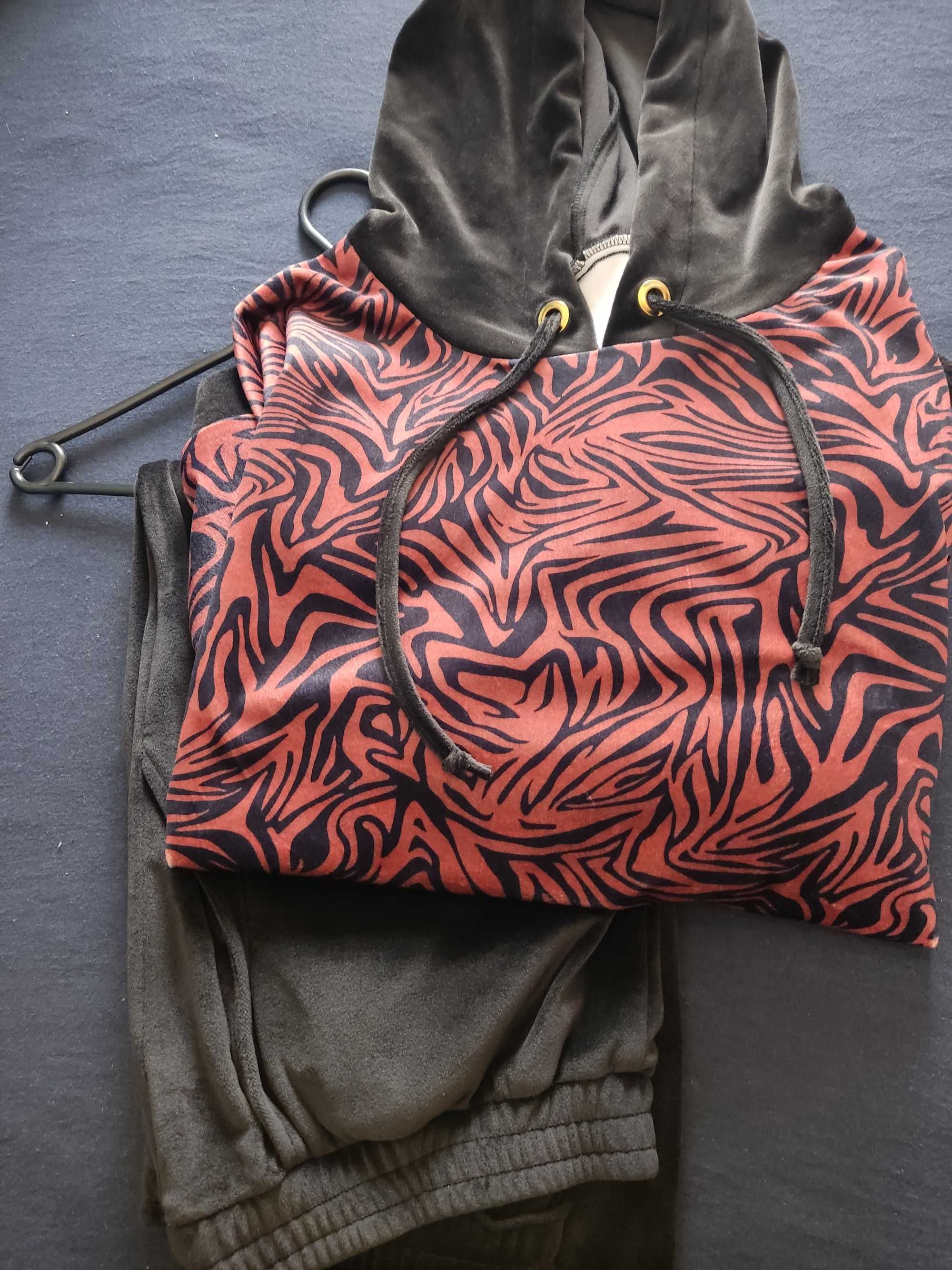 Dres damski polskiego producenta r. XXL