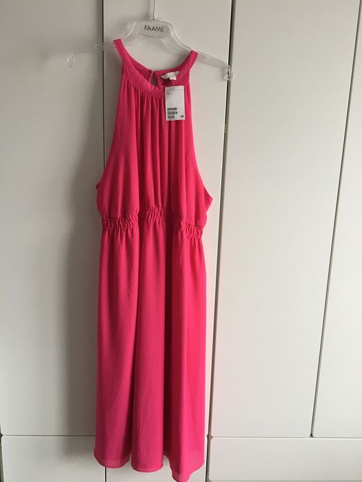 Różowa sukienka ciażowa H&M wesele chrzciny uroczystość