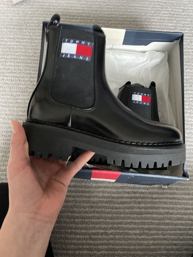 Botki damskie, Urban Tommy Jeans, Chelsea Boot, czarne, roz. 36