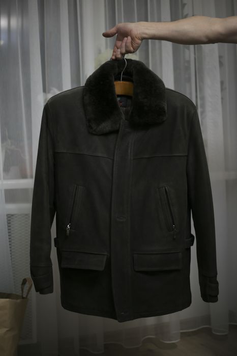 Шкіряна зимова куртка чоловіча