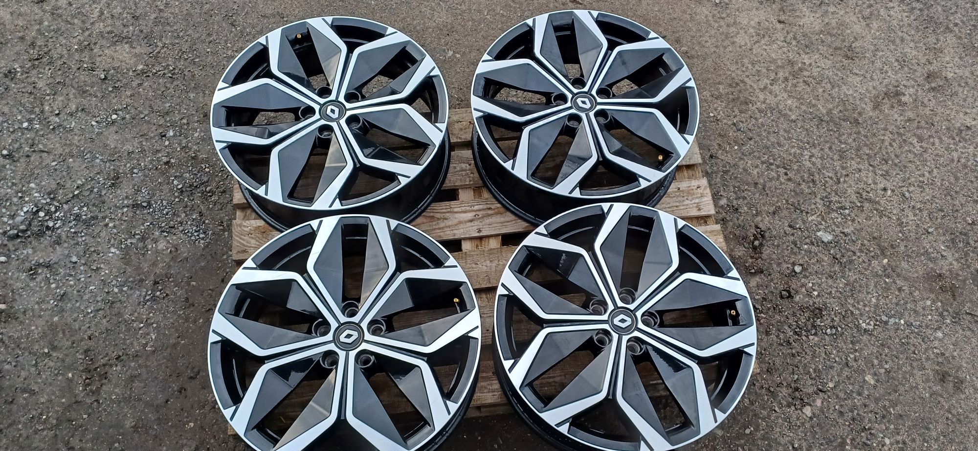 Alufelgi 6,5x20 , rozstaw śrub 5x114,3 RENAULT.