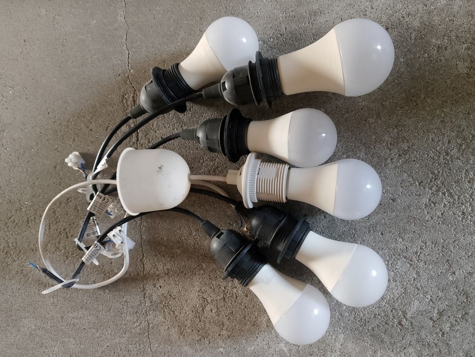 Oprawki remontowe ,budowlane z żarówkami