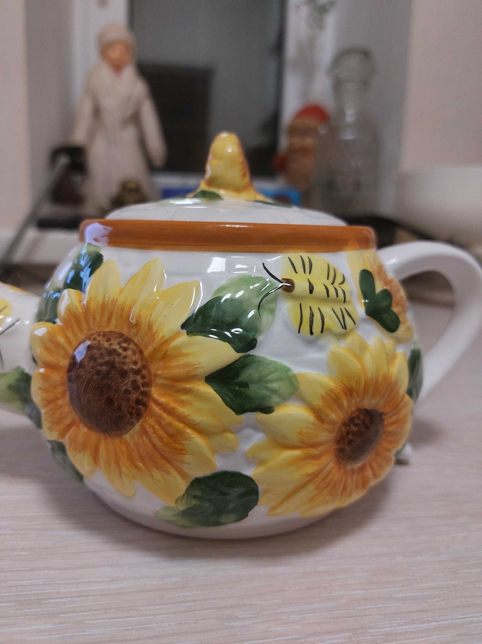 Продам чайник для декору.