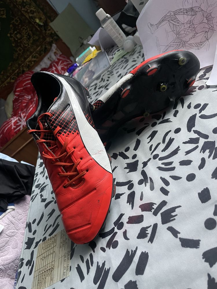 Бутци Puma, сороконожки футзалки 43 розмір