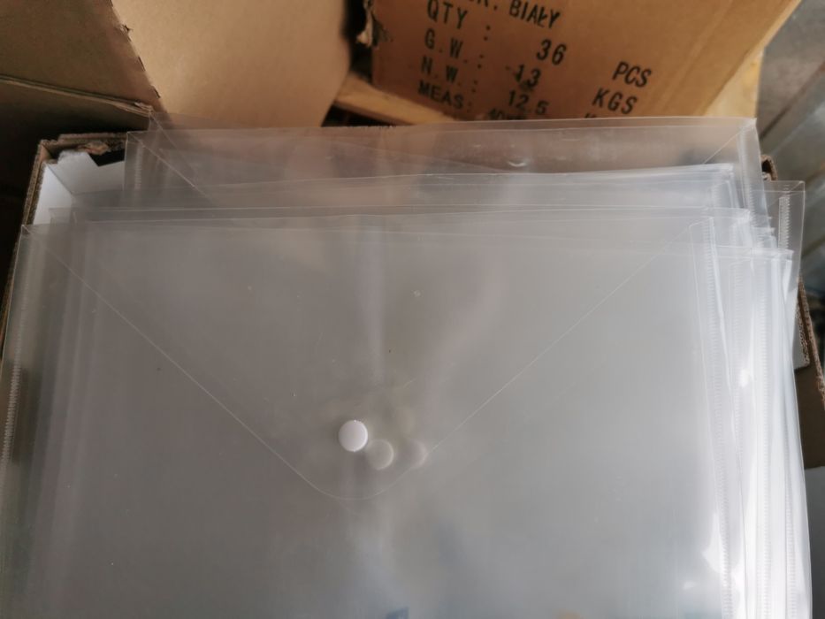 Sprzedam teczki kopertowe na dokumenty.