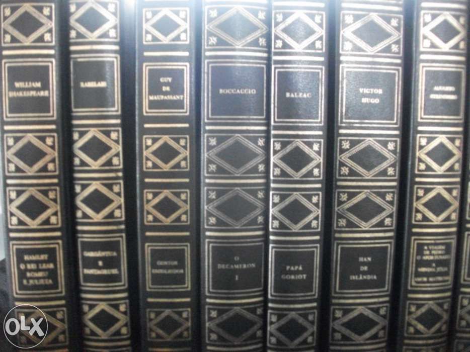 12 Livros com capa de ouro