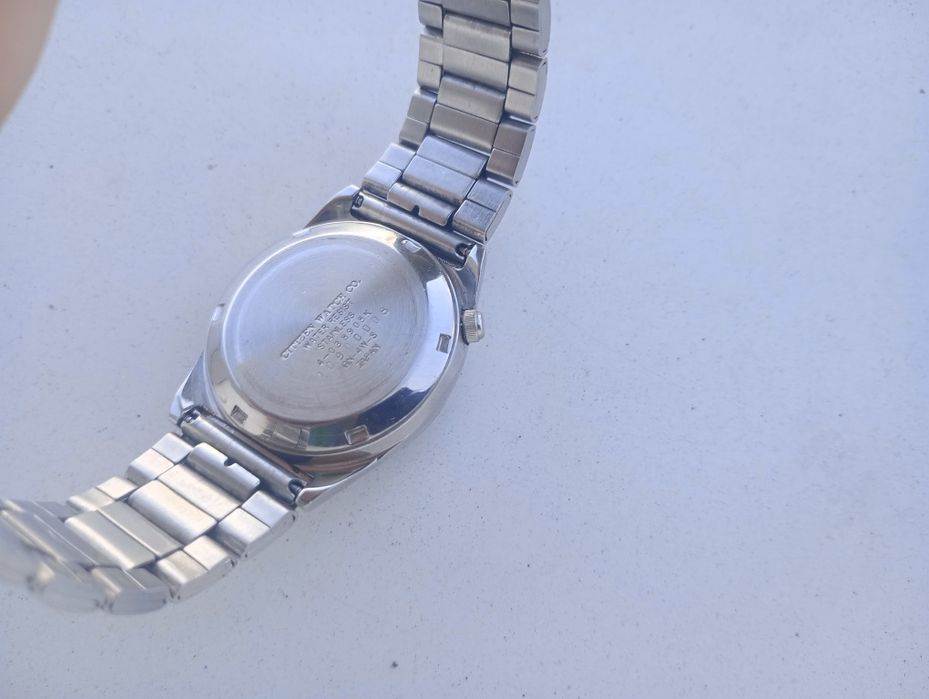 Zegarek Citizen rynek arabski błękit i piaskowy kolor ni seiko tissot