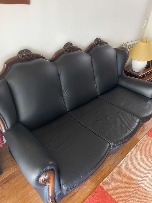 Sofá Preto em Pele