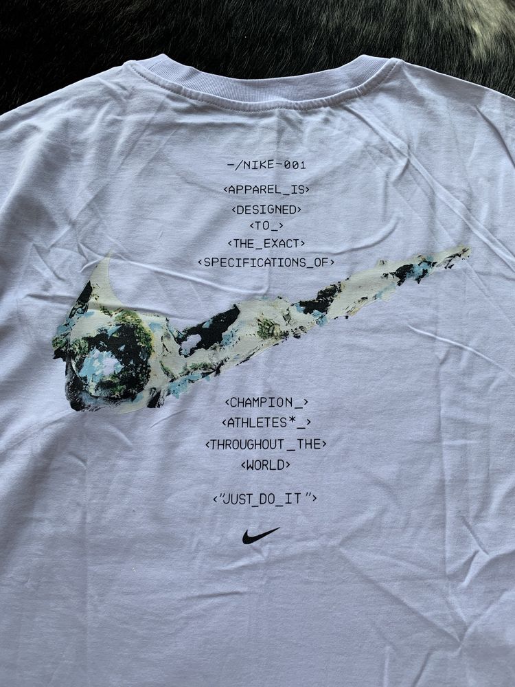 T-shirts Nike tamanho L cor branca nova com etiqueta