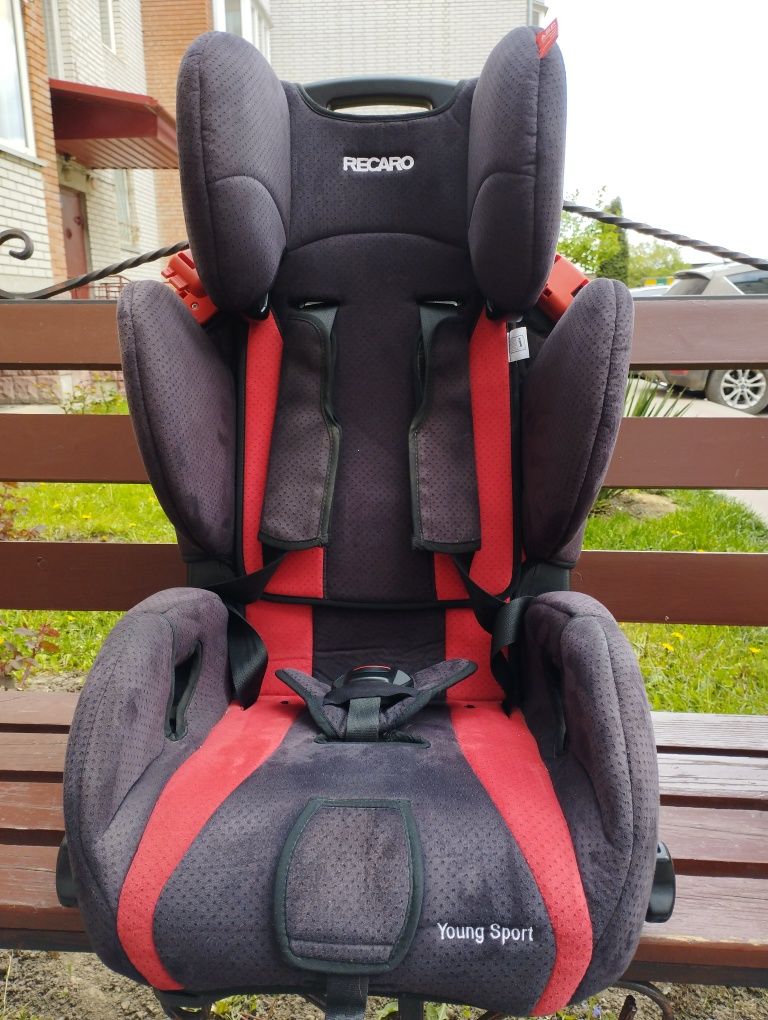 Дитяче автокрісло Recaro Young Sport