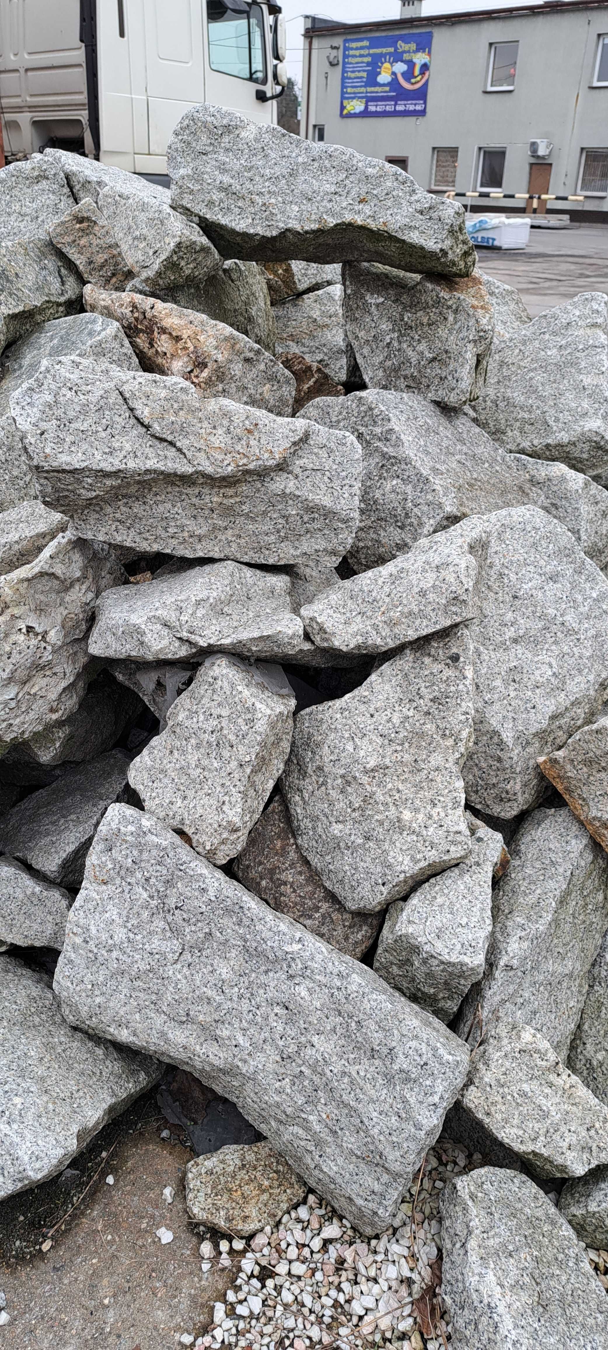 Kostka granitowa łamana do gabionów kruszywa granit WYPRZEDAŻ gabion