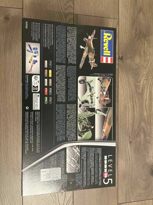 Model do sklejania Revell 04968 Hawker Hurricane Mk IIb