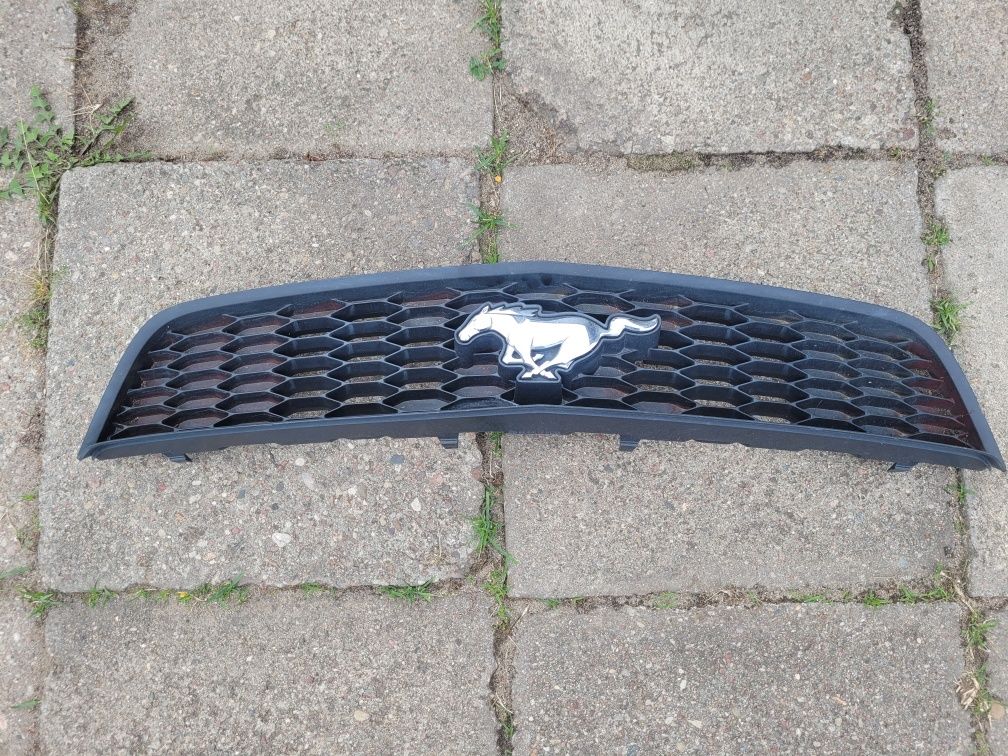Grill ford mustang 04-