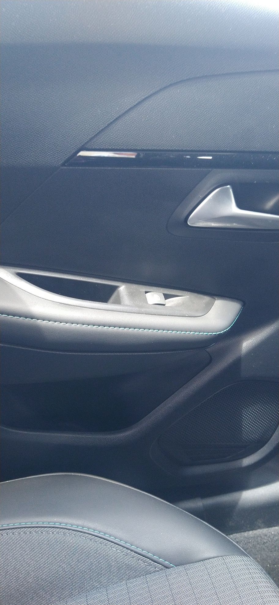 Carro Peugeot 208 Allur