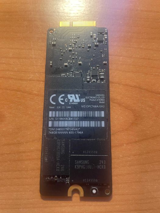 Apple SSD da Samsung, modelo MZ-DPC768A/A02 768 GB (não testada)
