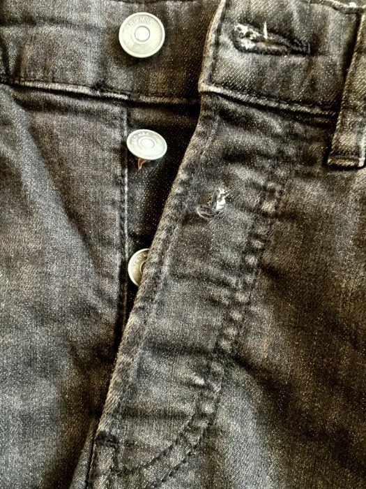 Новые черные джинсы скини на пуговицах 29 размер H&M