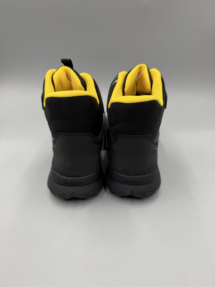 Утеплені черевики Geox Simbyos 39