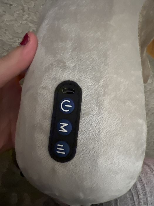 Массажер для шеи на зарядке