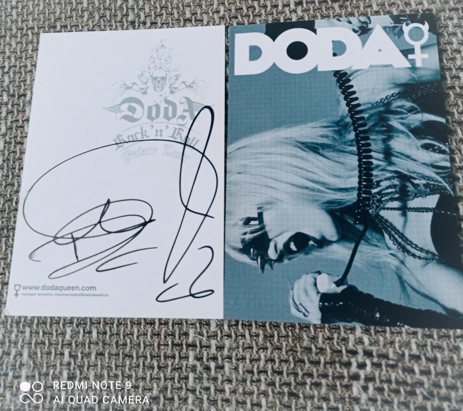 Pocztówka z autografem Dody